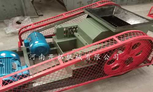 双齿辊式破碎机