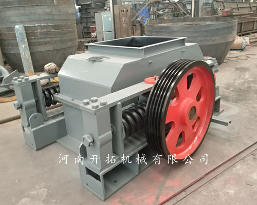 双齿辊式破碎机